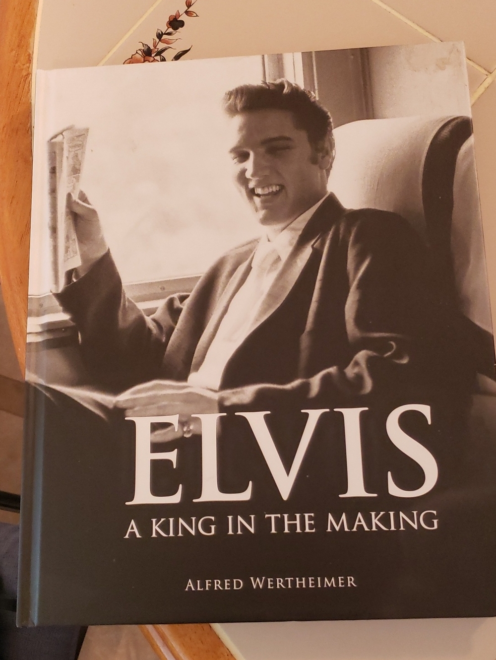 Elvis Presley Collectable Hard Back Cover 10x13 Photography Book ,